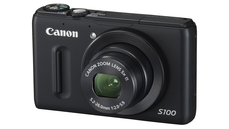 Win a Canon S100 during Manta Month in Komodo